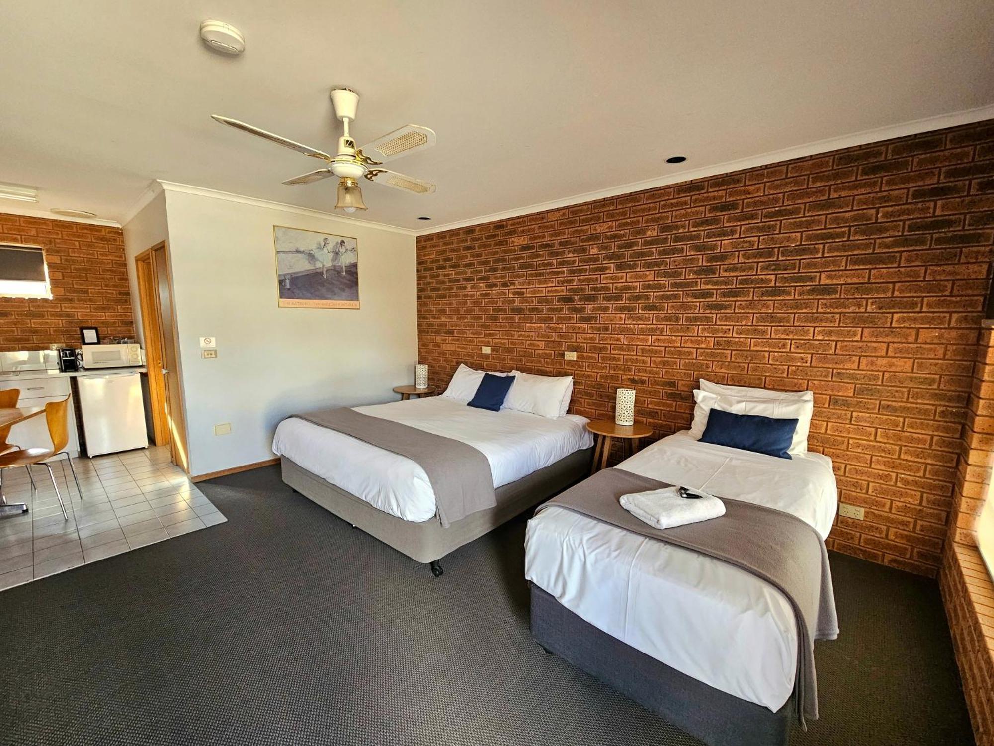 Bridge Motor Inn Tocumwal Exterior foto
